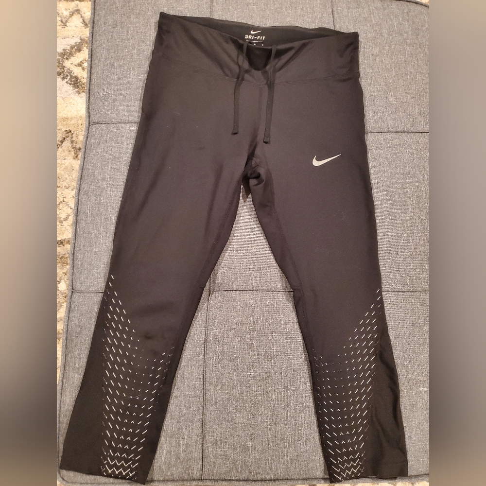 Nike Capri